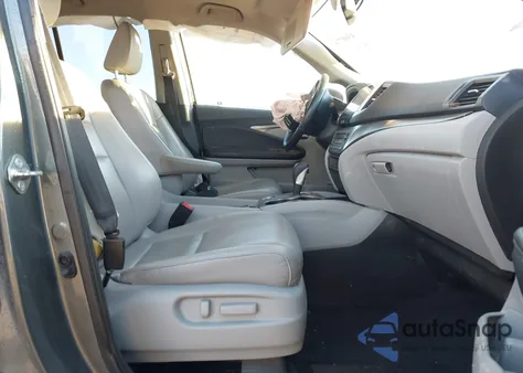 2017 Honda Ridgeline Rtl-T из США, поврежденный, VIN 5FPYK3F61HB026489